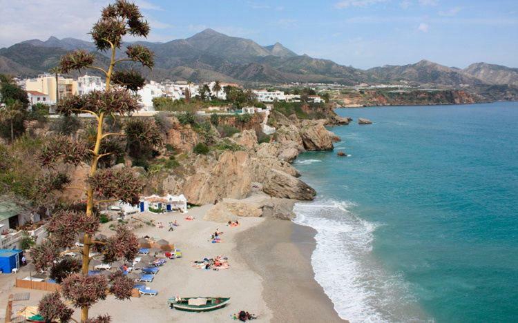 Apartamento Yaiza Nerja Exteriör bild